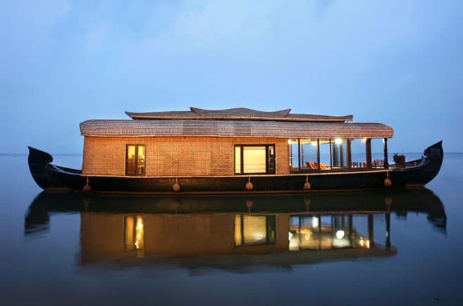 Deluxe Houseboat